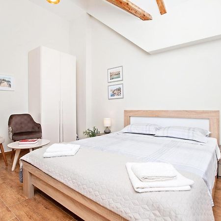 Apartments Isja Тиват Экстерьер фото