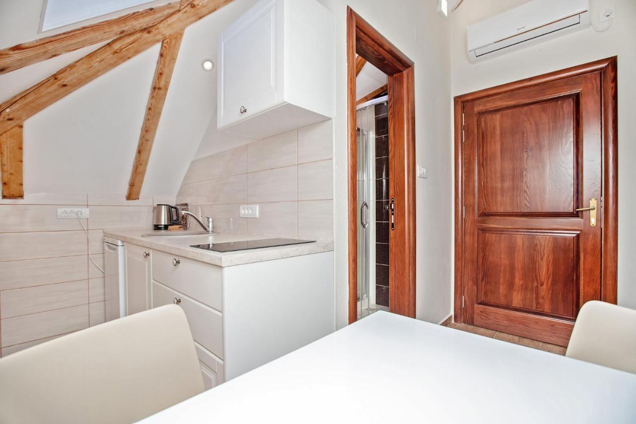 Apartments Isja Тиват Экстерьер фото