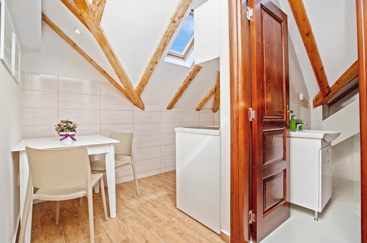 Apartments Isja Тиват Экстерьер фото