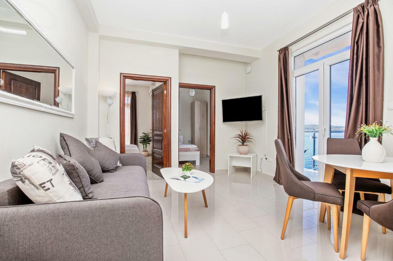 Apartments Isja Тиват Экстерьер фото